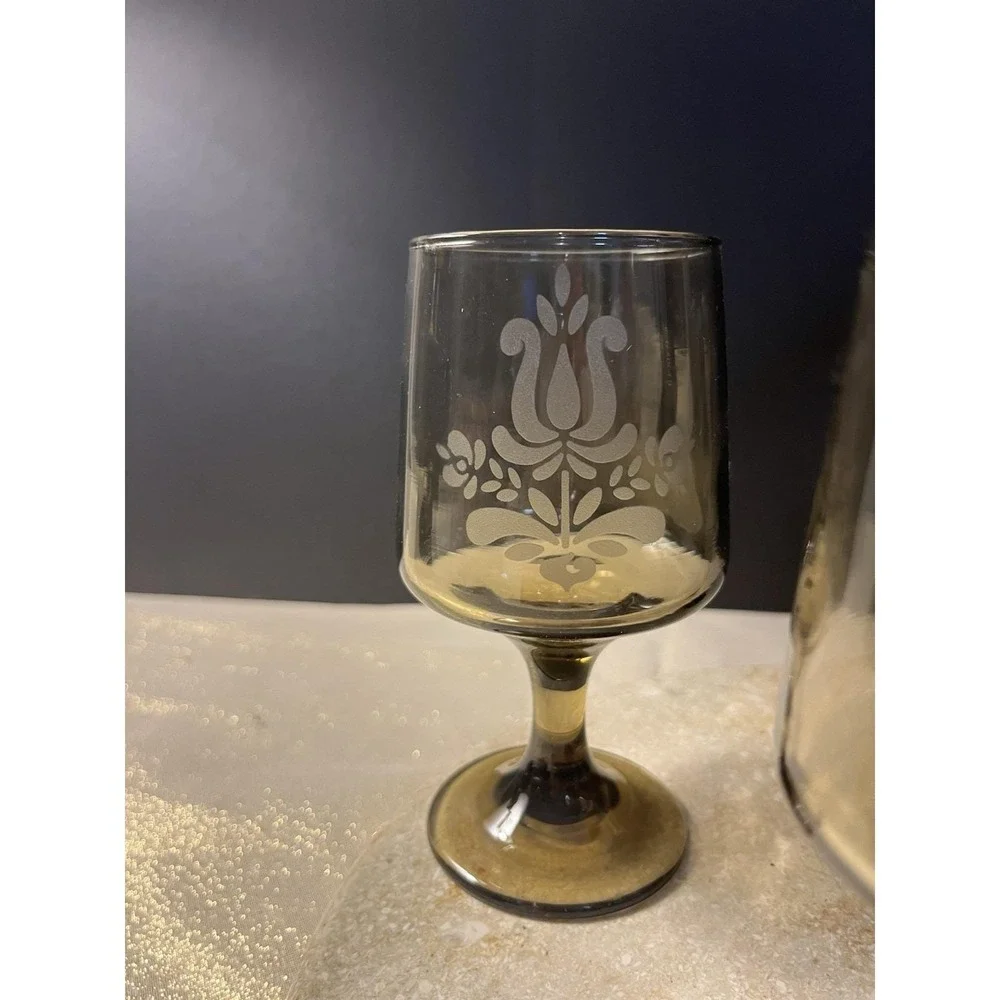 Set Of 4 Pfaltzgraff  Etched Amber Glass Footed Pedestal Stemware Excellent Cond